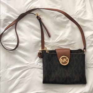 Micheal Kors Crossbody Bag